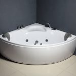 WHIRLPOOL BATHTUB